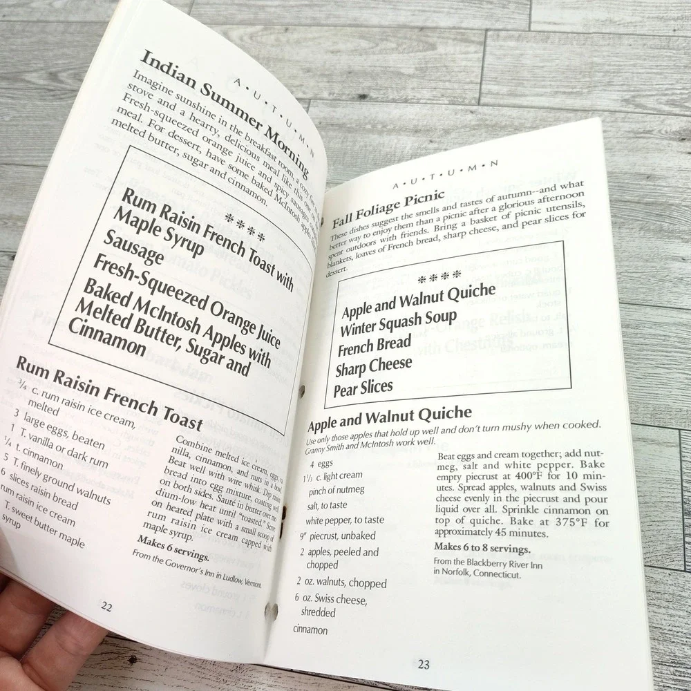 Celebration Cookbook‎ Booklet 50 Old Fashioned Holiday Dessert Recipes 1992